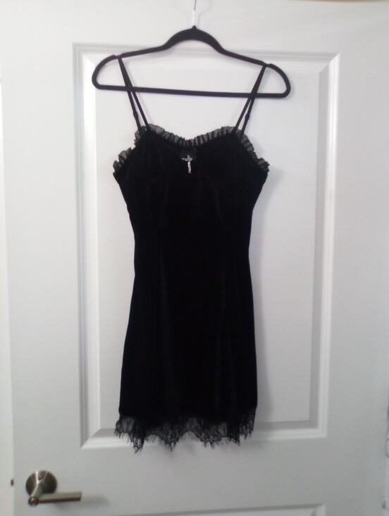 Source Unknown Dresses & Skirts - 90s Style Gothic Black Velvet Sleeveless Mini Slip Dress Size Medium